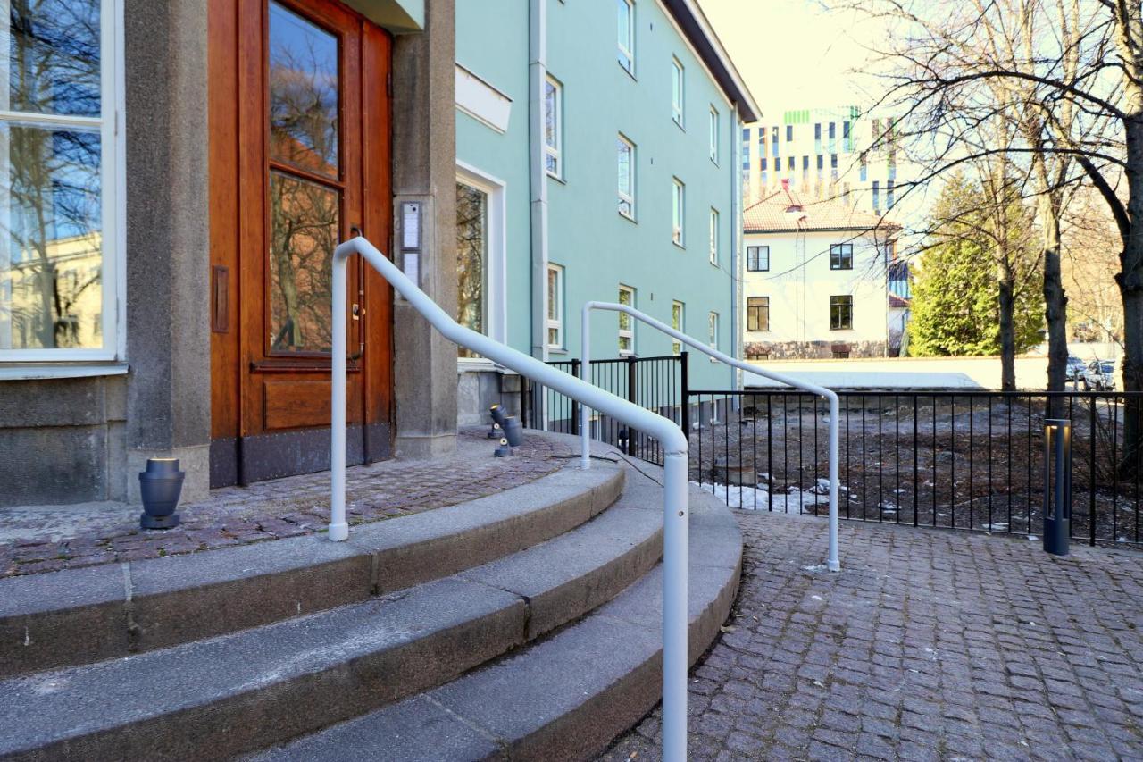 Forenom Serviced Apartments Helsinki Toeoeloe מראה חיצוני תמונה